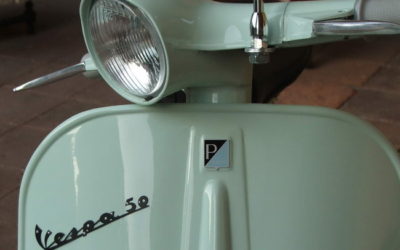 Vespa 50 Story: “La Vespina Faro Tondo” 1/3