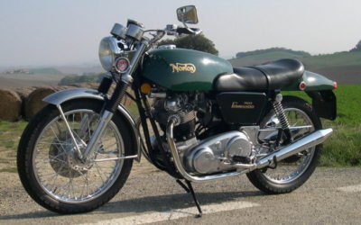 Norton Commando Fastback: una 750 davvero British